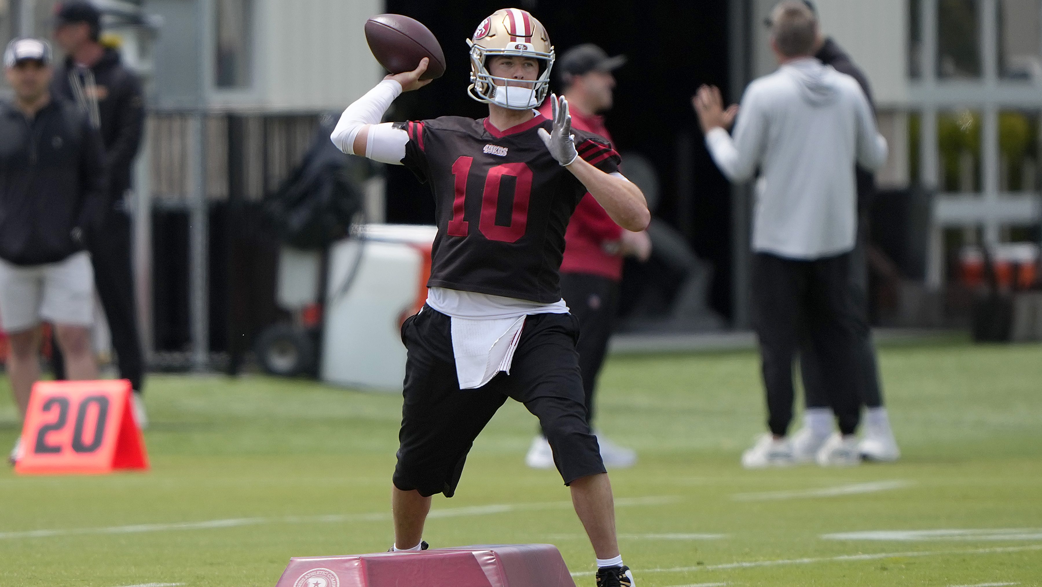 san-francisco-49ers-ota-offseason-workouts-santa-clara-california-may-28-e1781030185709.jpg?quality=65&strip=all
