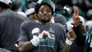 Ex-Eagles Star Denies Being ‘Locker Room Cancer’ Throughout Career