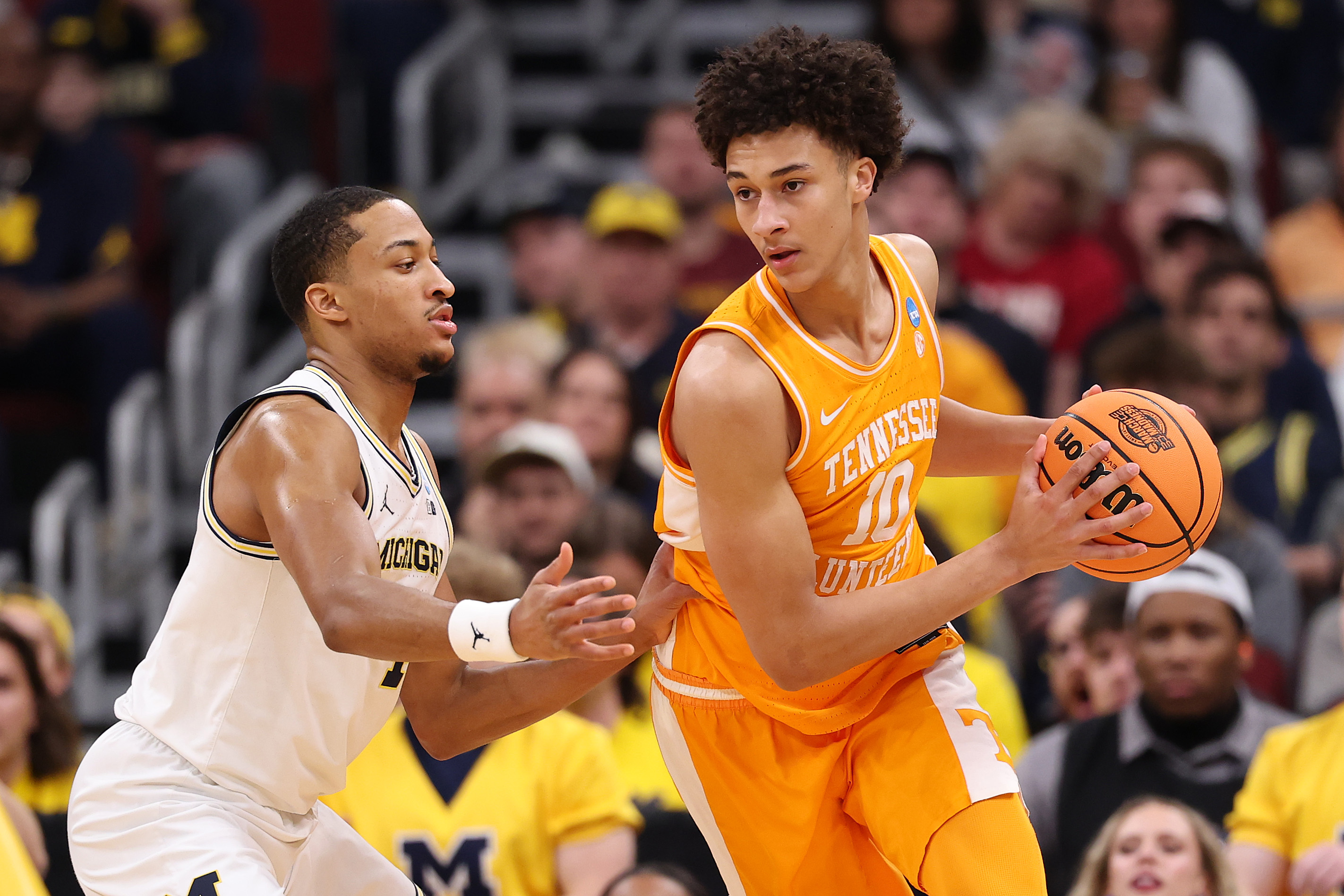 The Bucks are reportedly targeting Tennessee F Nate Ament with their pick.