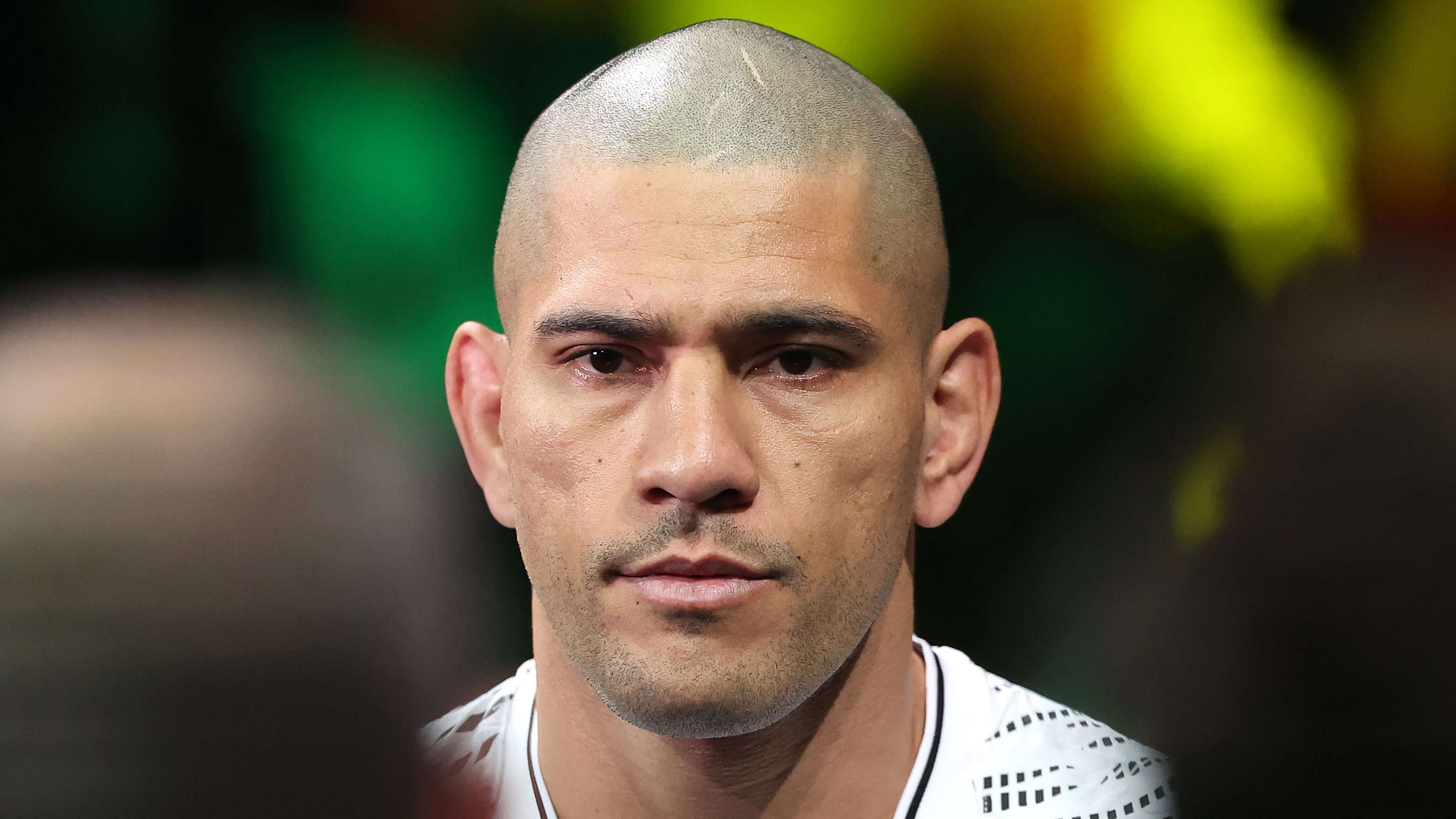 Former UFC Champ Admits to Scripting Viral Clip With Alex Pereira