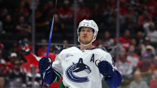 Canucks’ Elias Pettersson’s Agent Sends Clear Message Amid Rumors