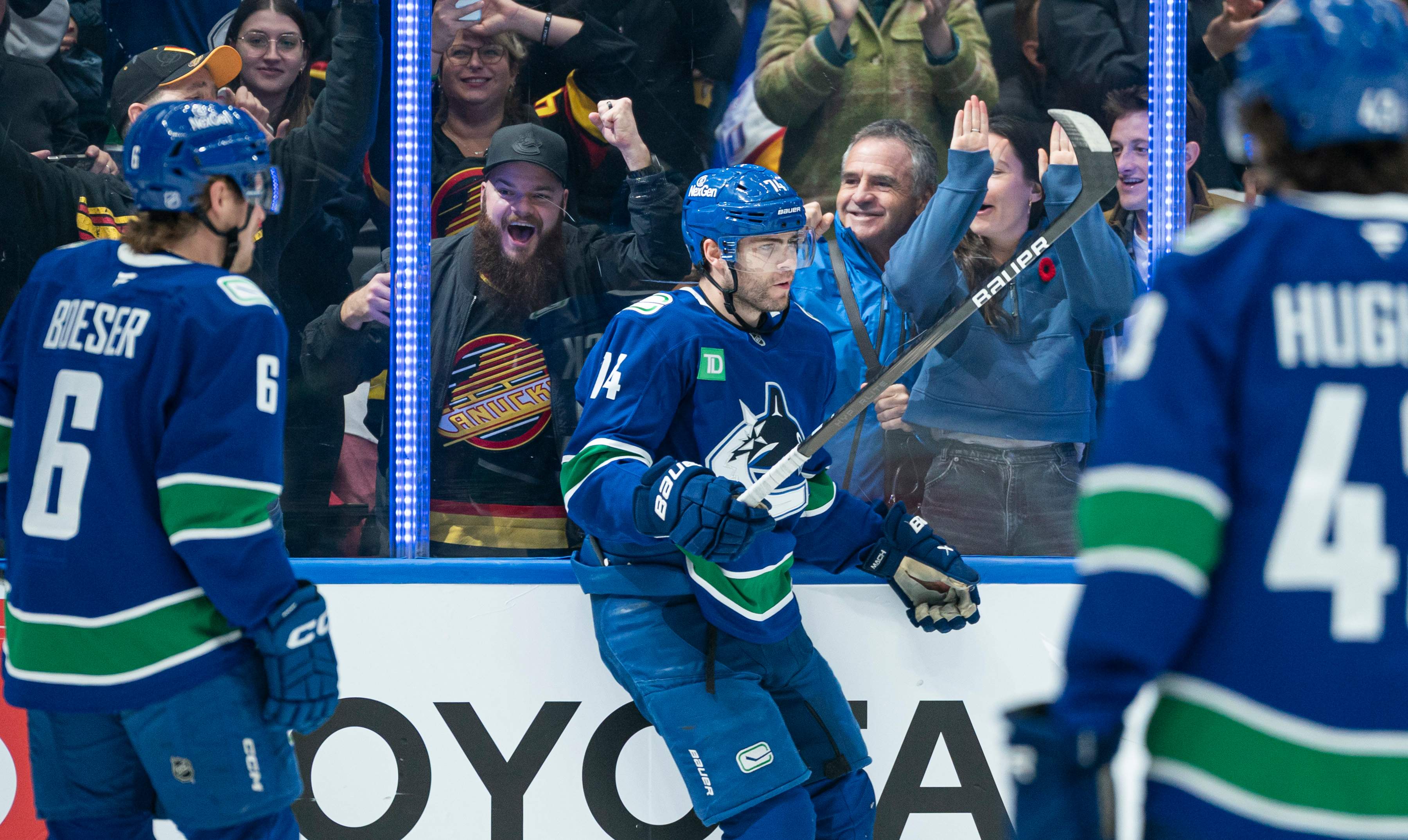 Winnipeg Jets v Vancouver Canucks
