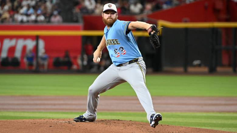 Milwaukee Brewers starting pitcher Brandon Woodruff