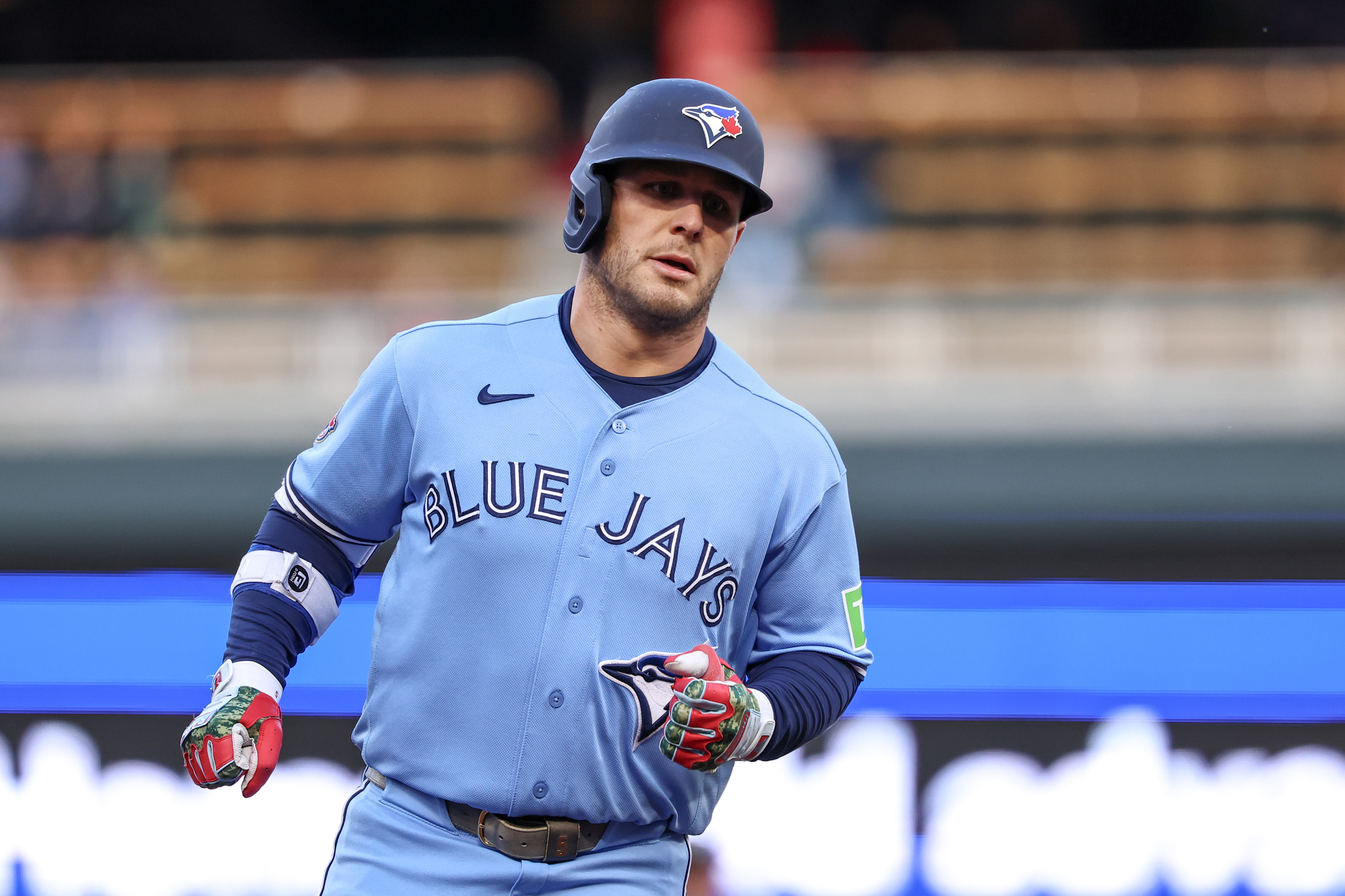 Toronto Blue Jays outfielder Daulton Varsho emerges as a trade candidate for the Philadelphia Phillies in exchange for prospects.