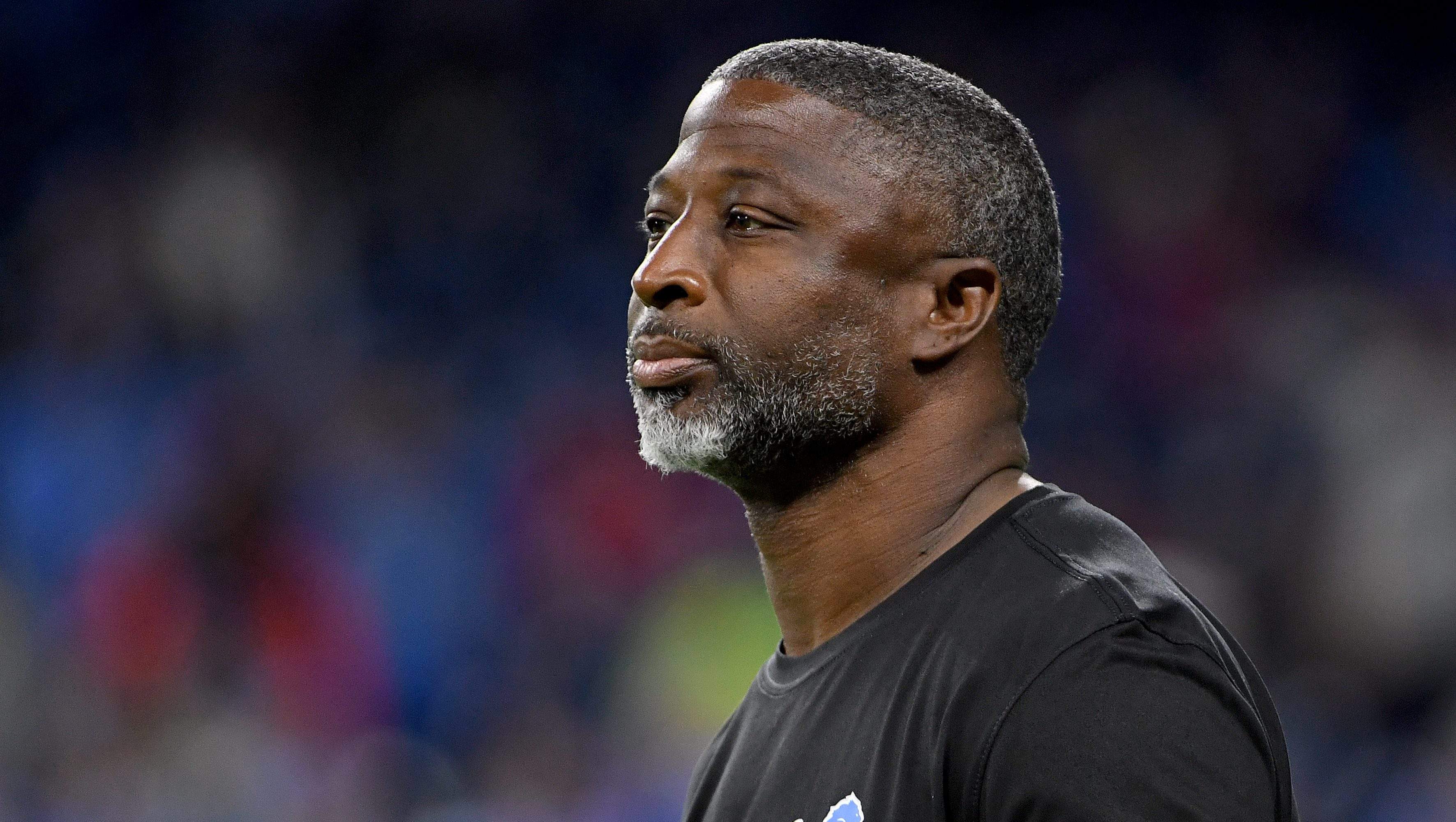 Former Lions DC Aaron Glenn named dark horse candidate for major NFL award.