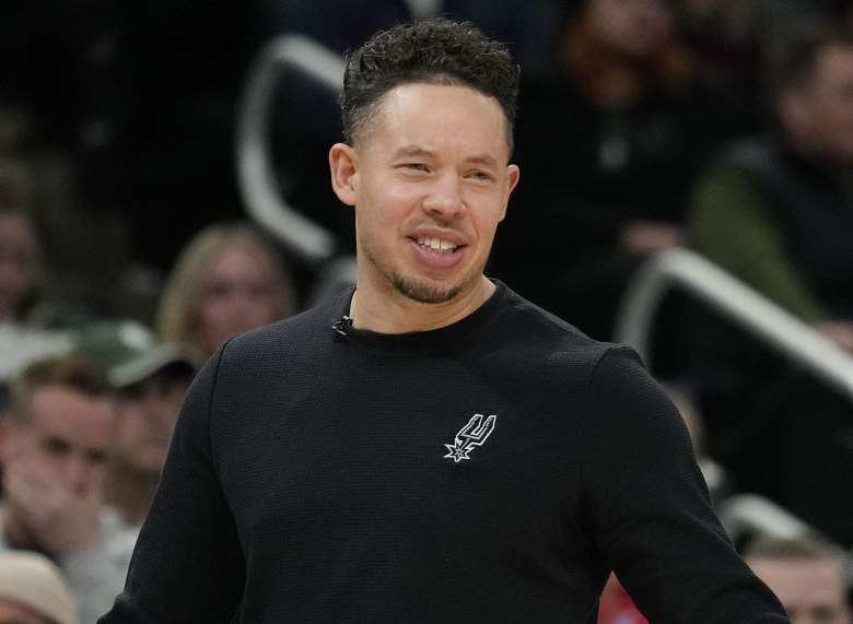 San Antonio Spurs head coach Mitch Johnson