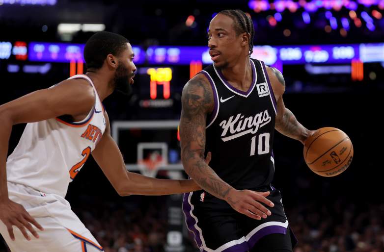 DeMar DeRozan surveys the defense during a Sacramento Kings-New York Knicks game.