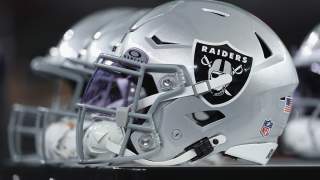 Former Raiders & 3-Time Pro Bowler Retiring From NFL