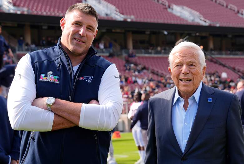 Mike Vrabel Robert Kraft New England Patriots