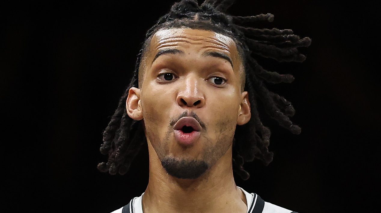 Nets Lose 6-Foot-9 Double-Digit Scorer to Lakers: Report