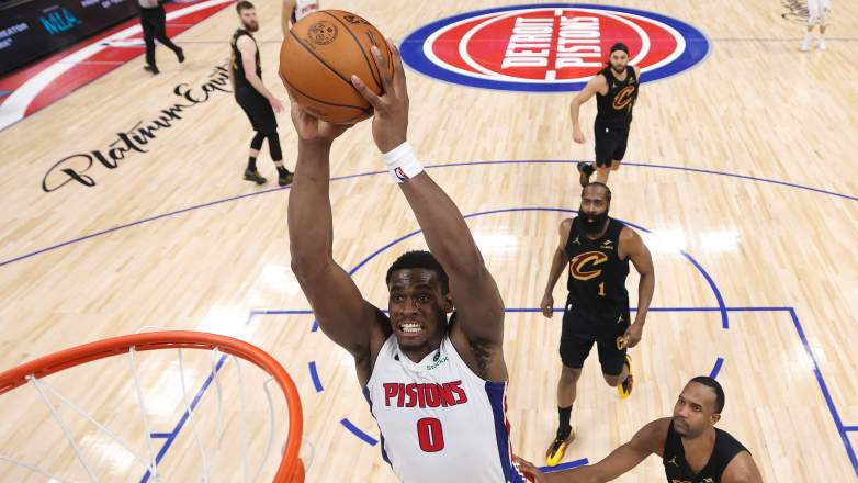 Detroit Pistons center Jalen Duren dunks during an NBA game against the Cleveland Cavaliers.