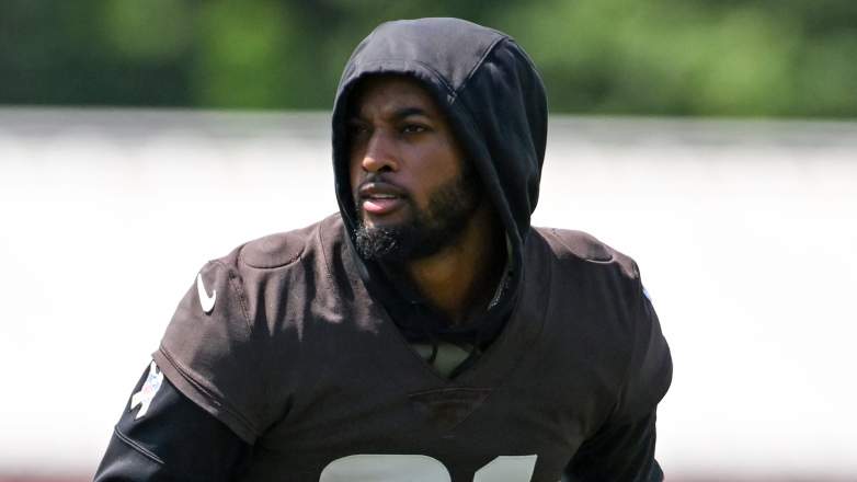 Cleveland Browns cornerback Denzel Ward has signed a record-setting extension.