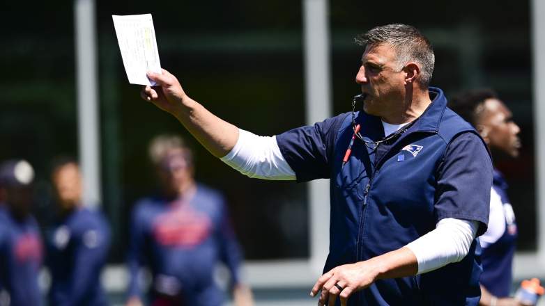 New England Patriots head coach Mike Vrabel directs players during mandatory minicamp at Gillette Stadium.