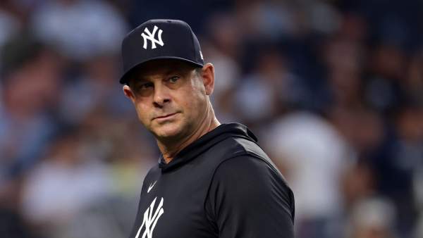 Yankees’ Aaron Boone Has 4-Word Reaction to Benches Clearing Against Pirates