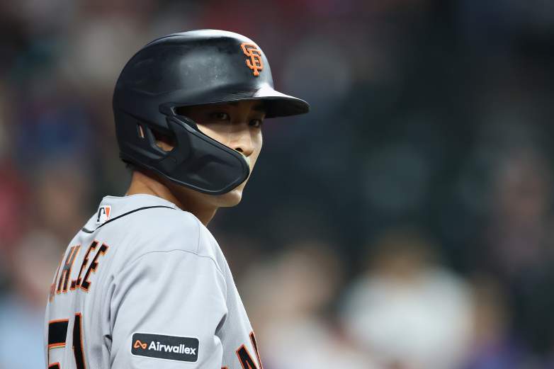 Philadelphia Phillies are predicted to land San Francisco Giants outfielder Jung Hoo Lee and starting pitcher Robbie Ray in exchange for infielder Aroon Escobar and pitcher Moisés Chace.