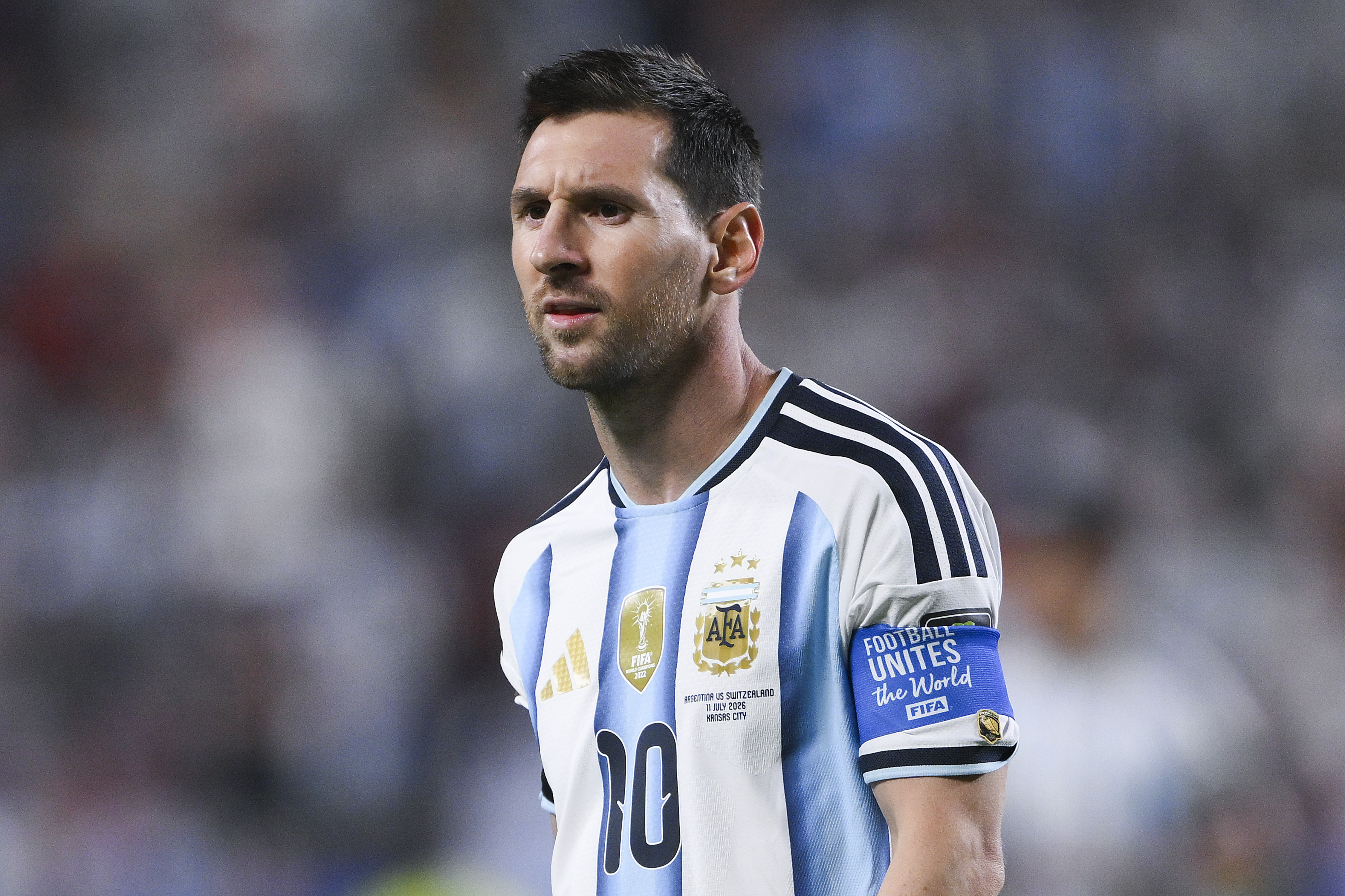 دموع الوداع الحزين.. عالم كرة القدم يتعاطف مع ميسي بعد خسارة نهائي مونديال 2026
