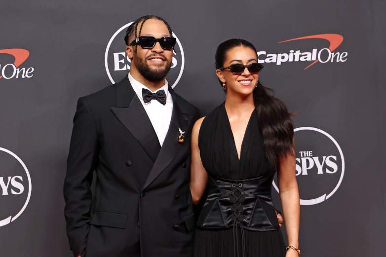 Knicks star Jalen Brunson poses with wife Ali Marks Brunson on the red carpet at the 2026 ESPYS.