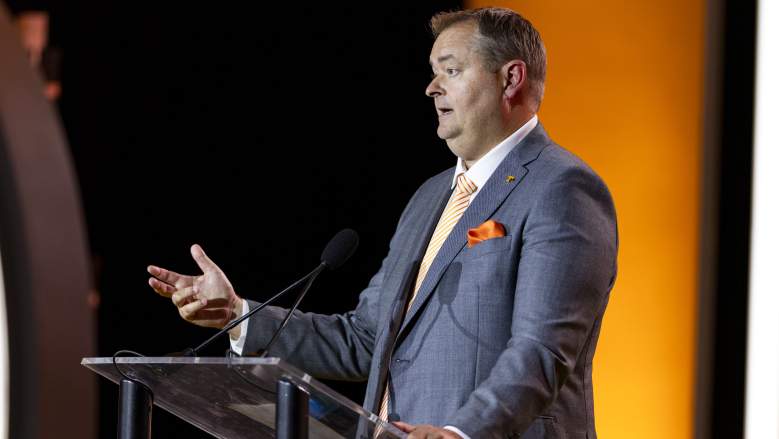 Tennessee Volunteers head coach Josh Heupel