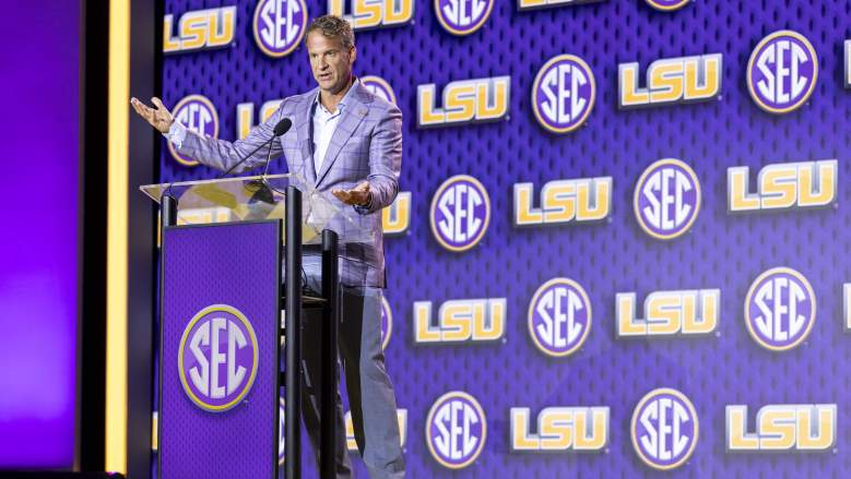 LSU Tigers head coach Lane Kiffin
