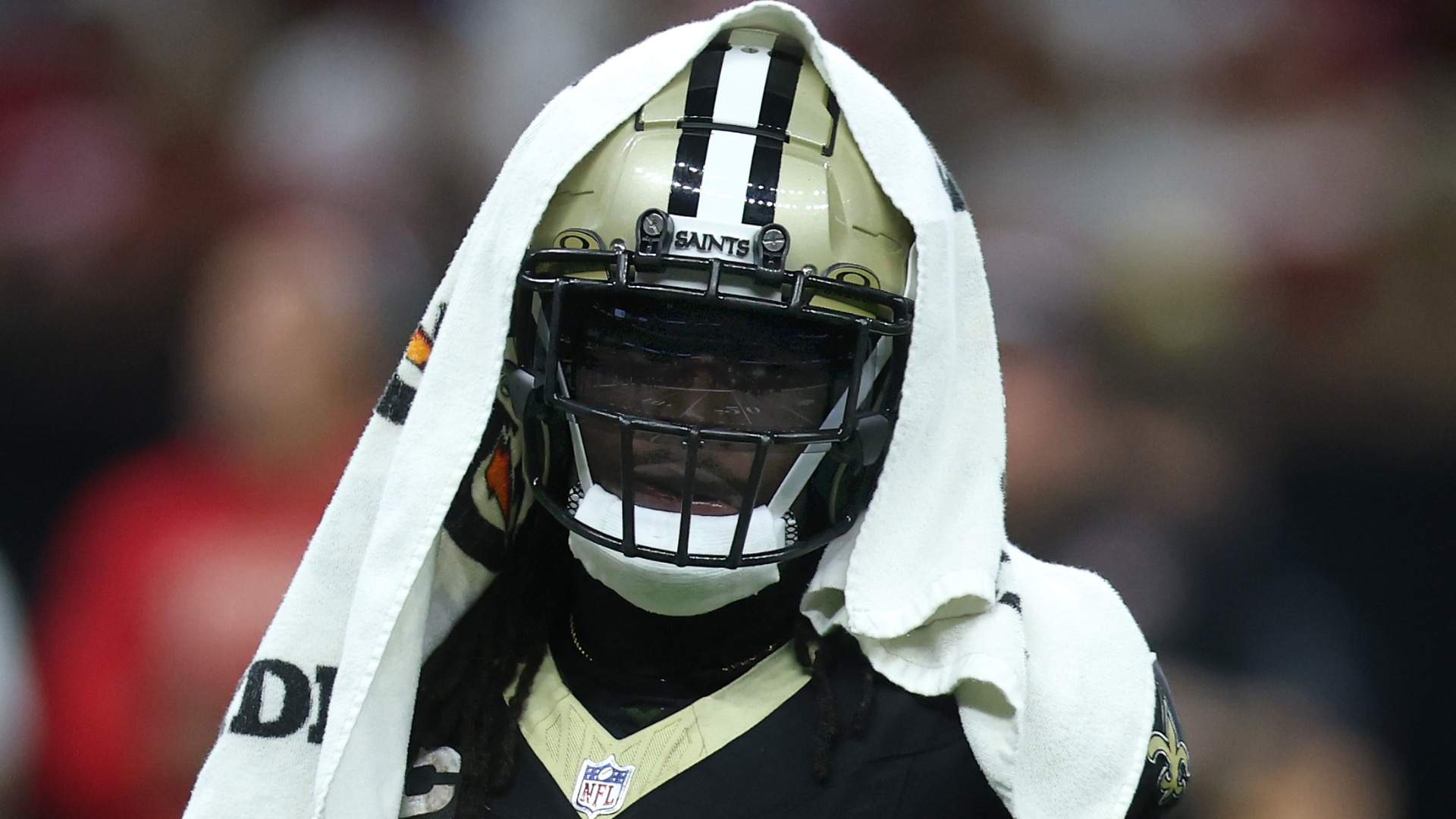 Packers get a compelling trade idea involving Saints’ Alvin Kamara, details inside.
