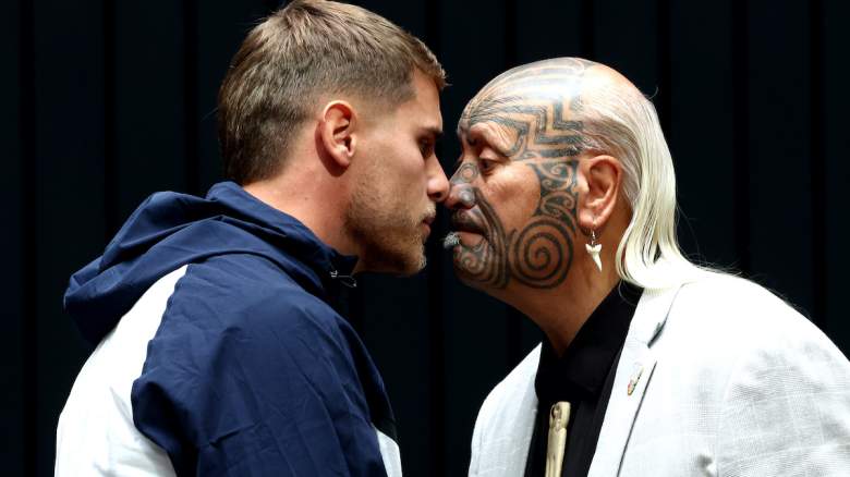 Micky van de Ven of Tottenham Hotspur (L) shares a hongi ( traditional maori greeting) with a representative from Ngāti Whātua Ōrākei during a powhiri (traditional Maori welcome ceremony).