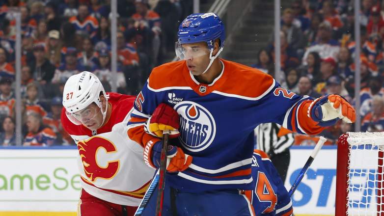 Calgary Flames v Edmonton Oilers
