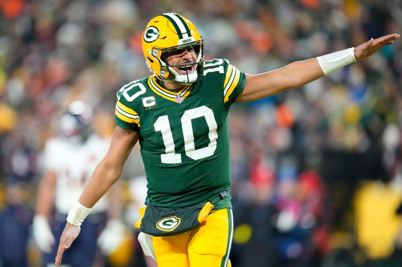 Chicago Bears v Green Bay Packers - NFL 2025