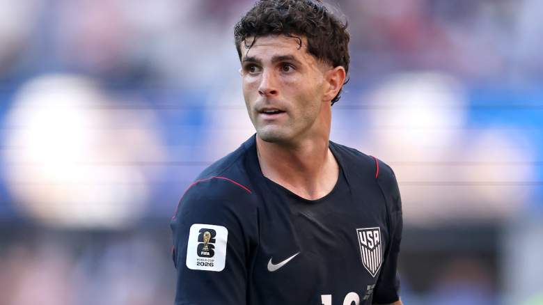 Christian Pulisic #10 of the United States in action