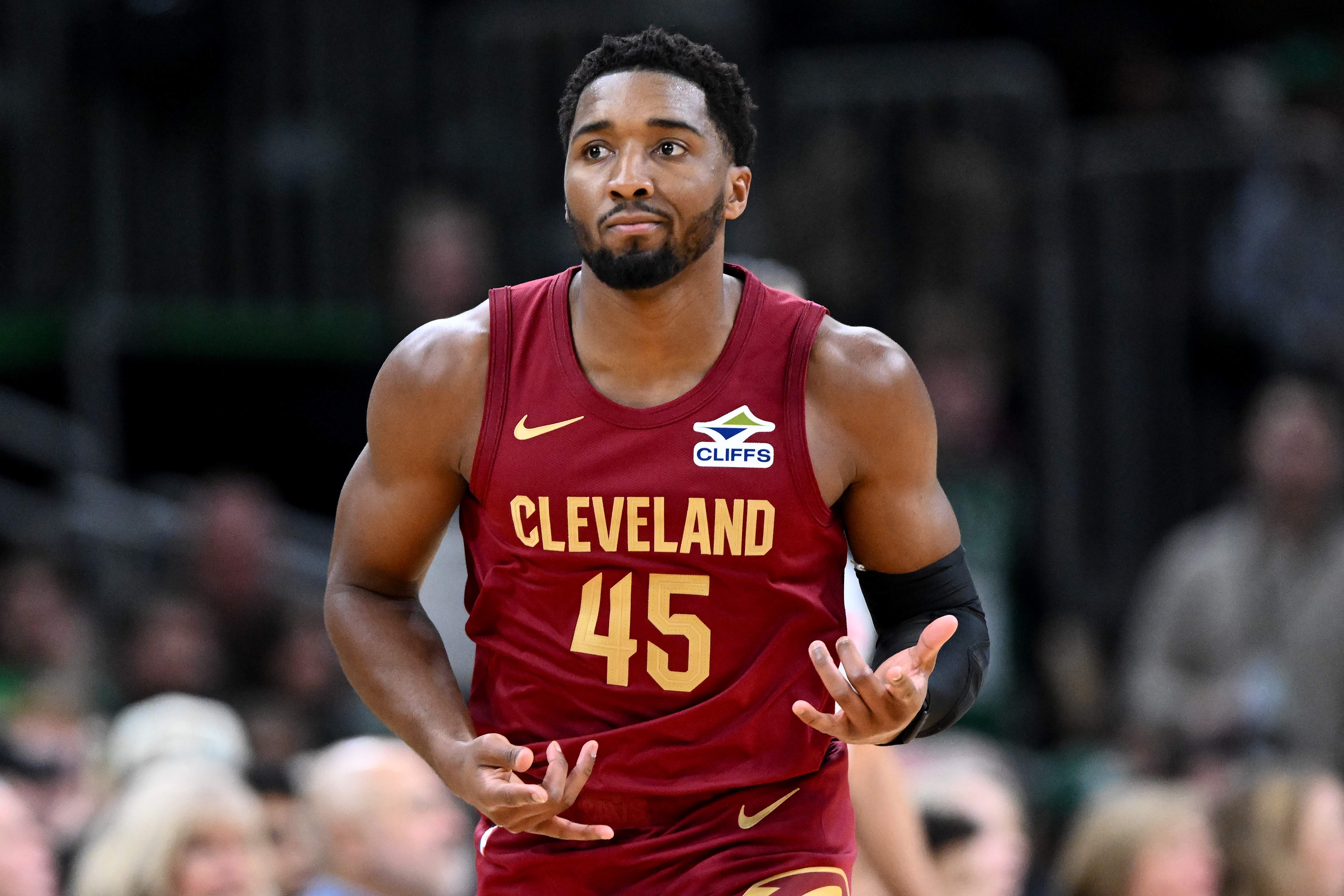 Cleveland Cavaliers v Boston Celtics