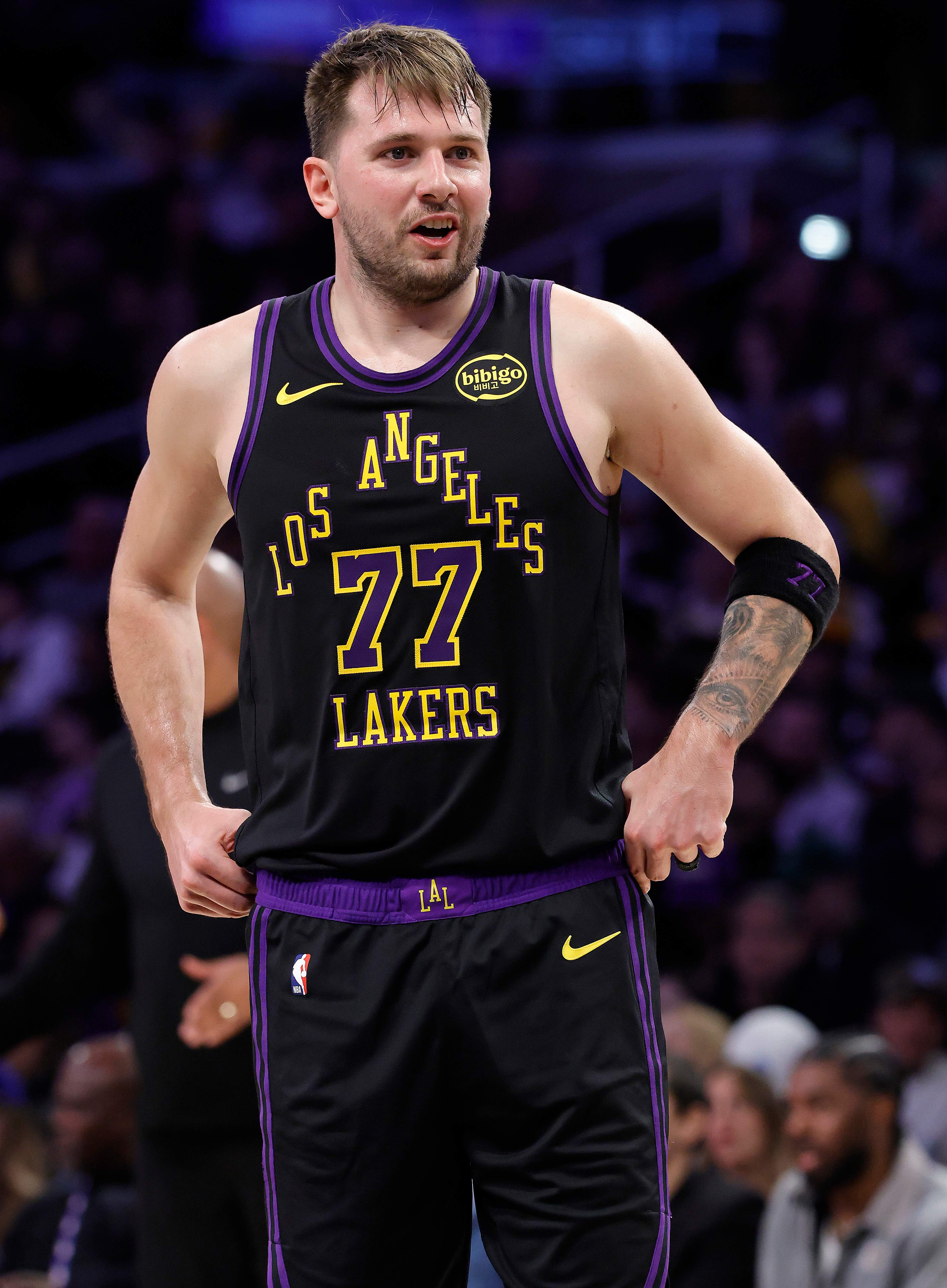 Detroit Pistons v Los Angeles Lakers