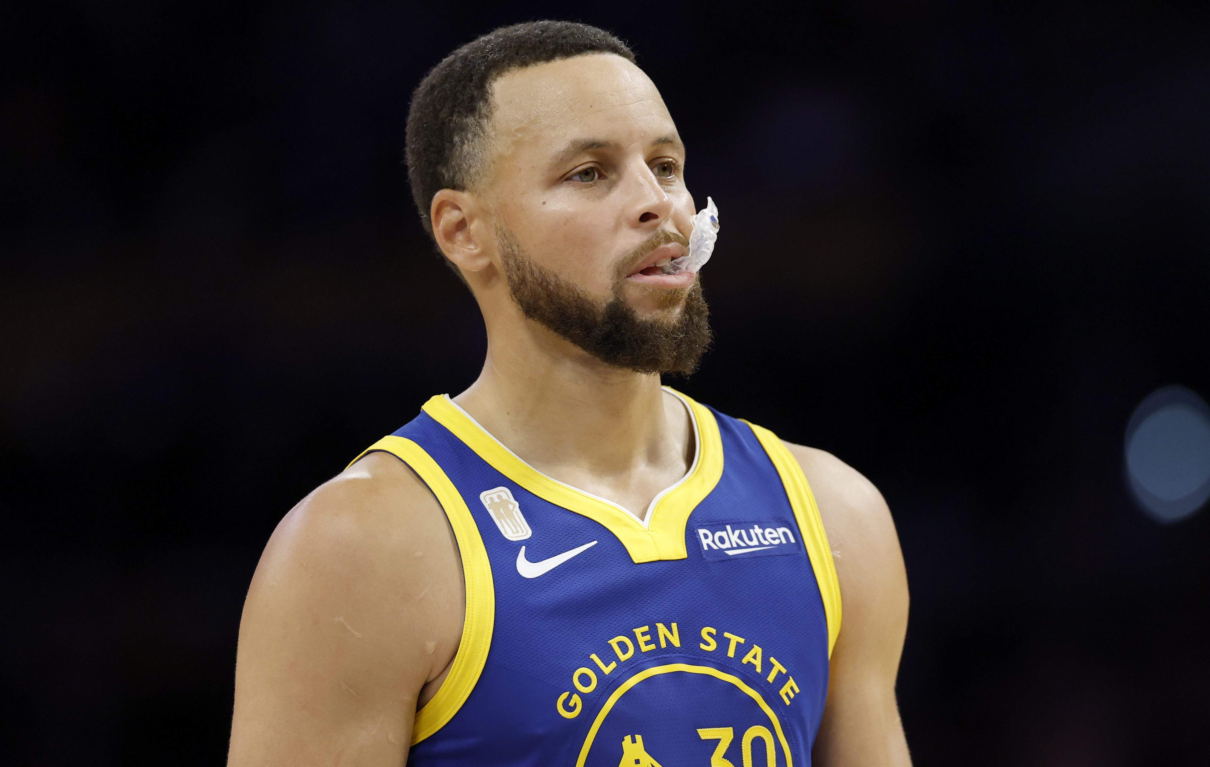 Golden State Warriors v Los Angeles Lakers