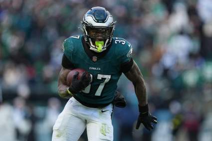 Eagles’ First Practice Delivers Exciting Tank Bigsby News