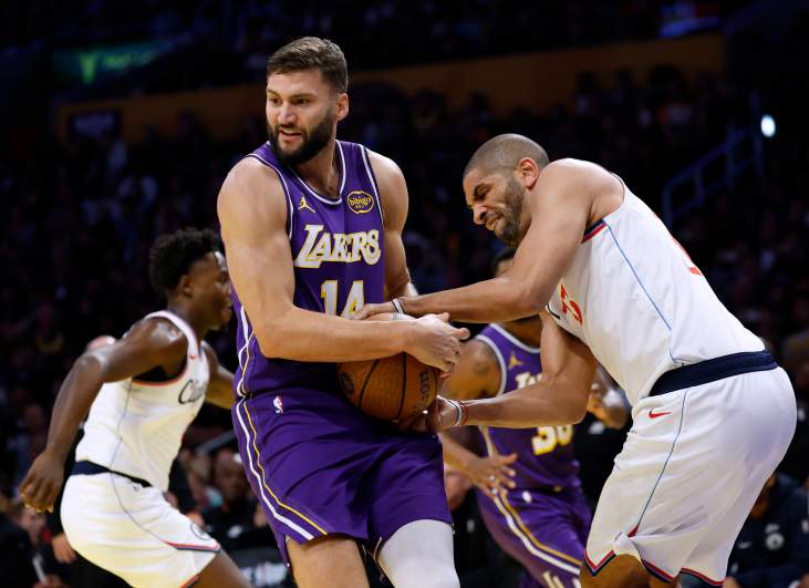 Los Angeles Clippers v Los Angeles Lakers