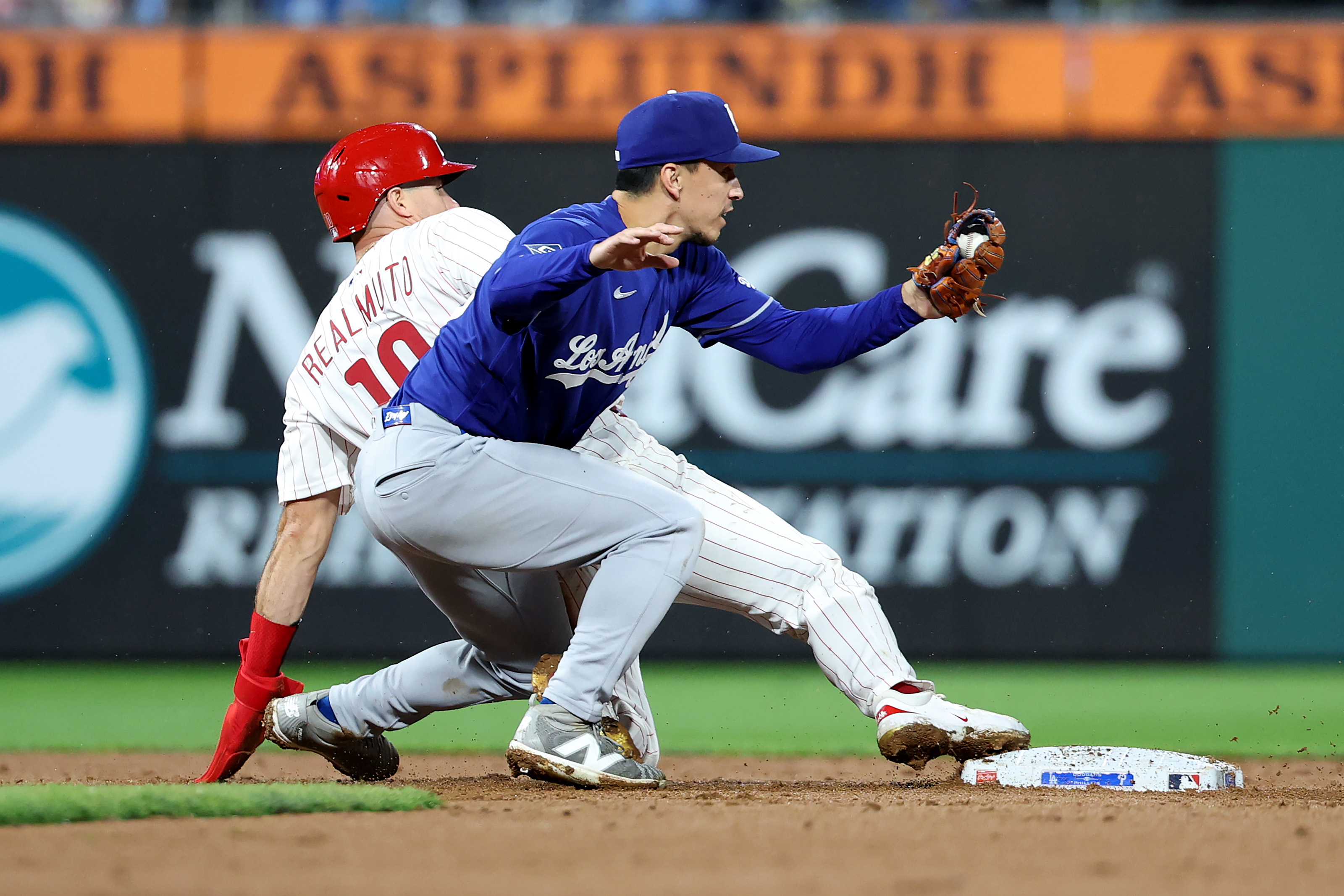 Los Angeles Dodgers v Philadelphia Phillies