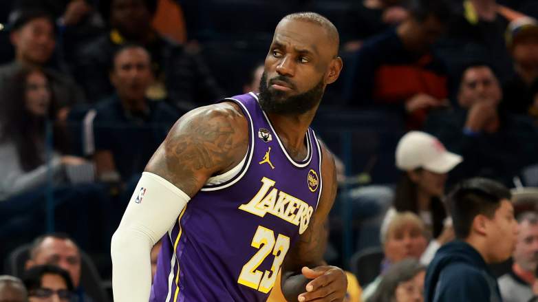 Los Angeles Lakers v Golden State Warriors