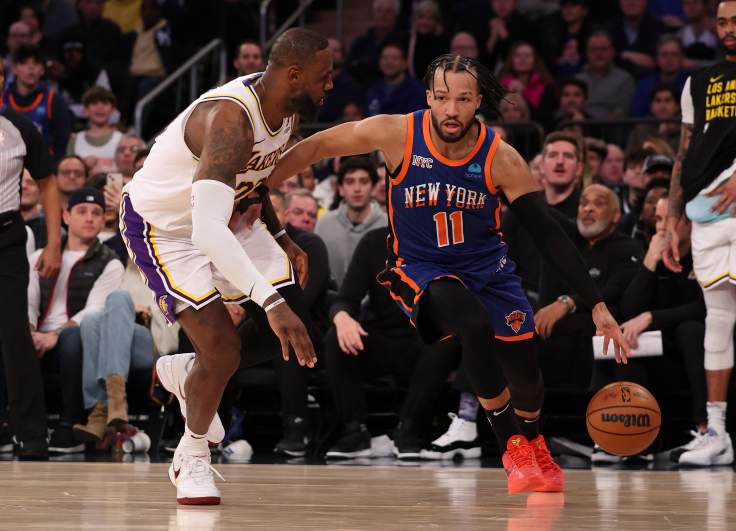 Los Angeles Lakers v New York Knicks
