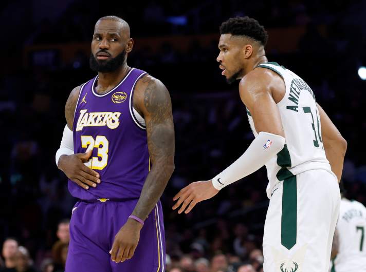 Milwaukee Bucks v Los Angeles Lakers