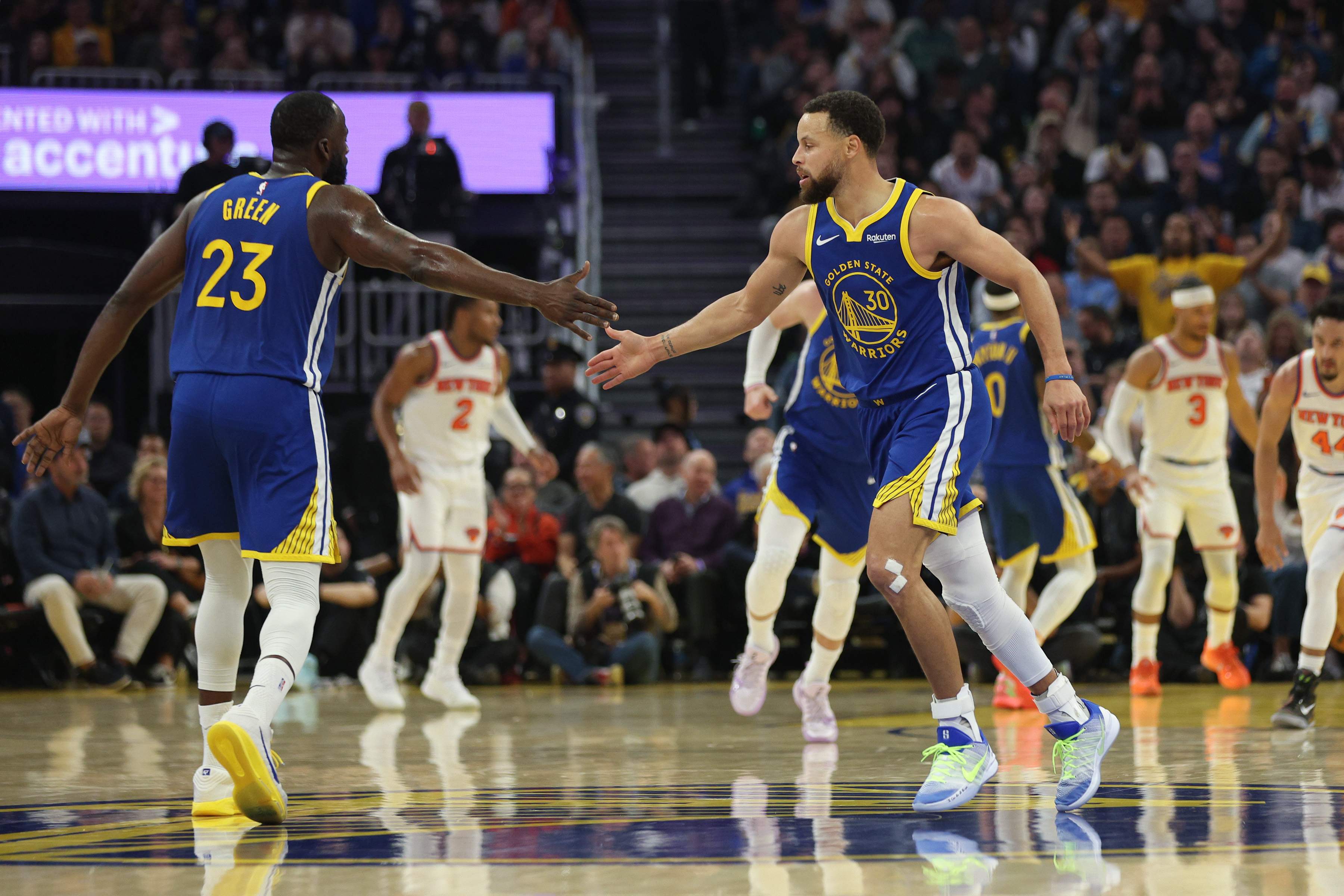 New York Knicks v Golden State Warriors