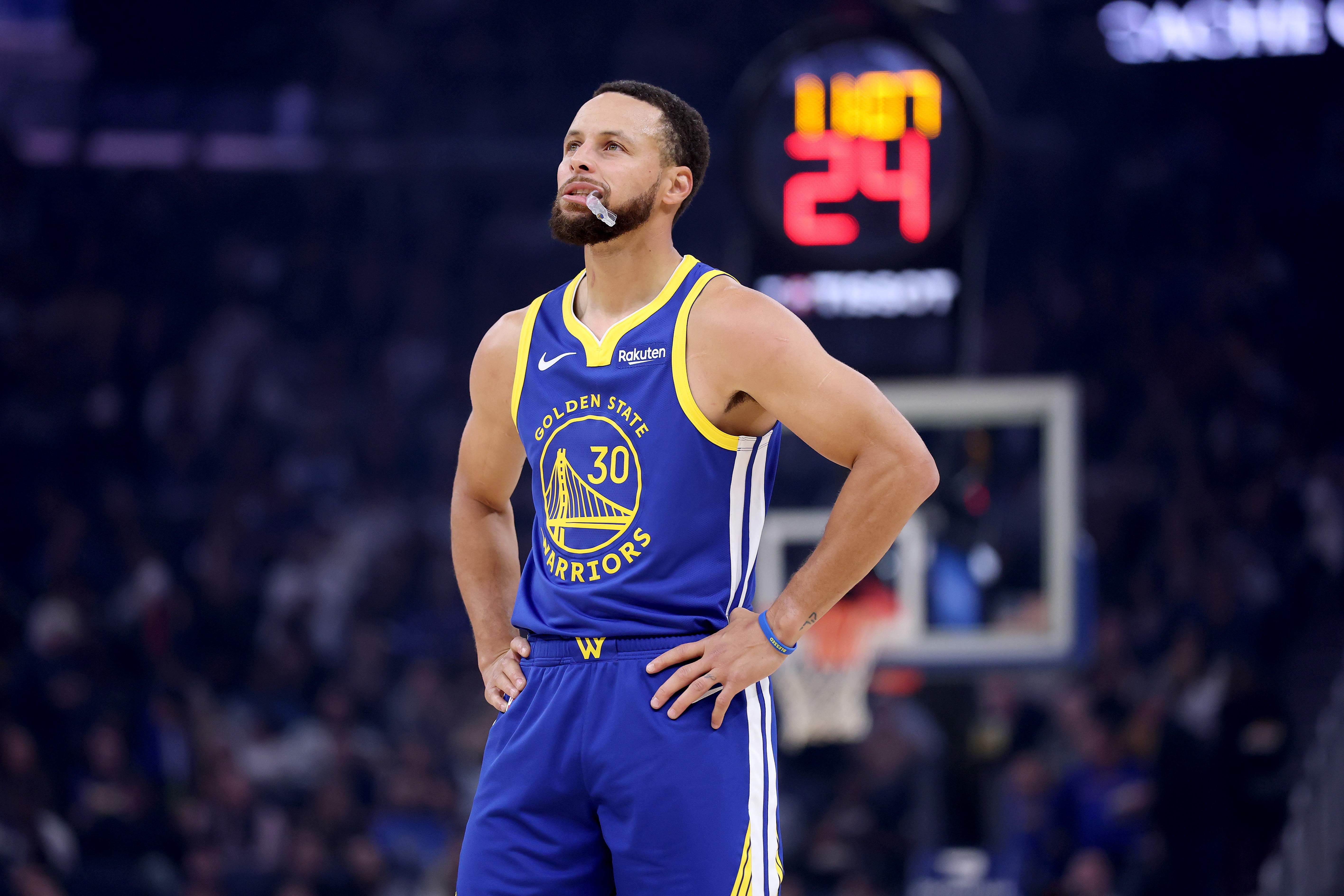 Phoenix Suns v Golden State Warriors