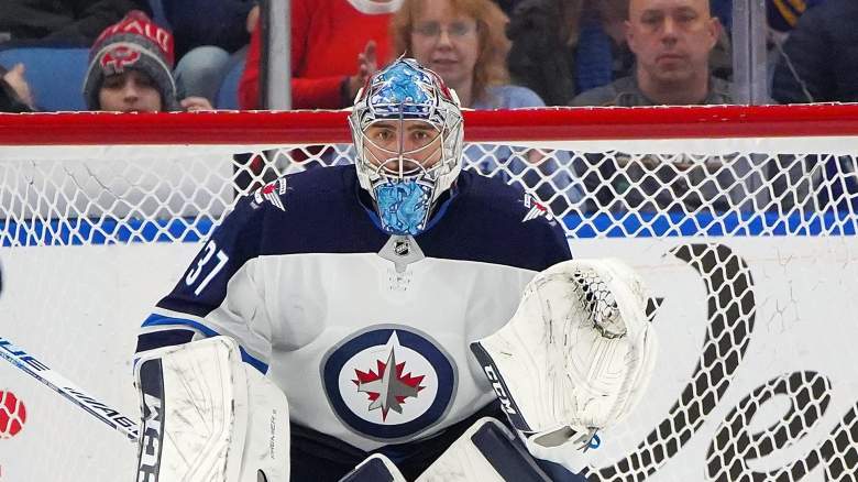 It's not just about the return. The Jets have numerous factors to consider in completing a Connor Hellebuyck trade.