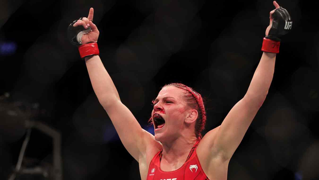 Gillian Robertson Rips Mackenzie Dern Before 330 Title Fight