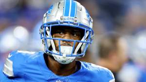 Allen Robinson #8 of the Detroit Lions warms up prior to a game against the Chicago Bears at Ford Field on November 28, 2024 in Detroit, Michigan.