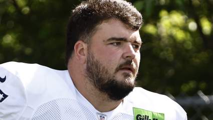 Browns Cut Ties With 333-Pound OL for 2nd Time This Month