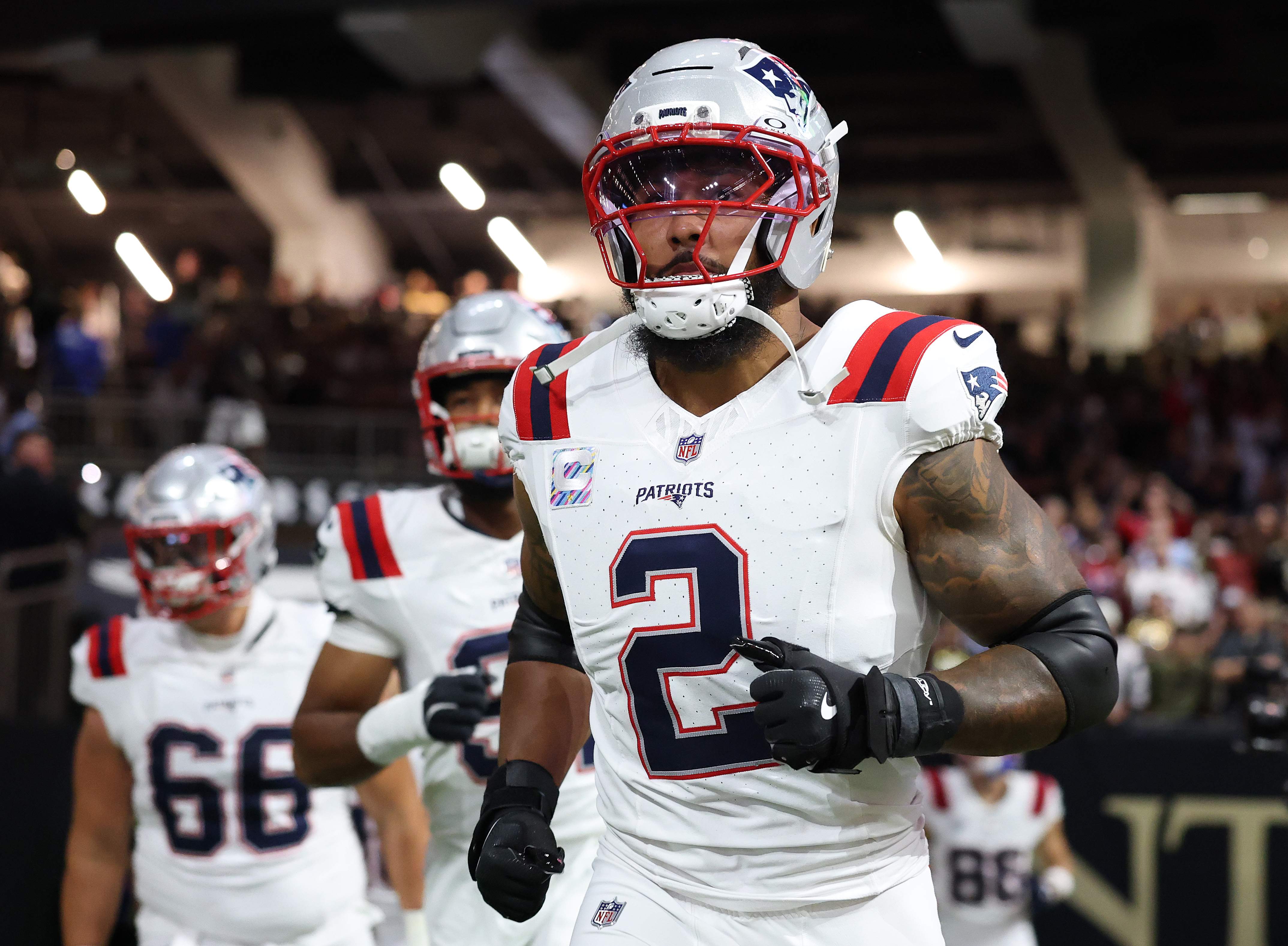 Patriots Injury Update: Mike Vrabel on Harold Landry, Brenden Schooler in Week 1