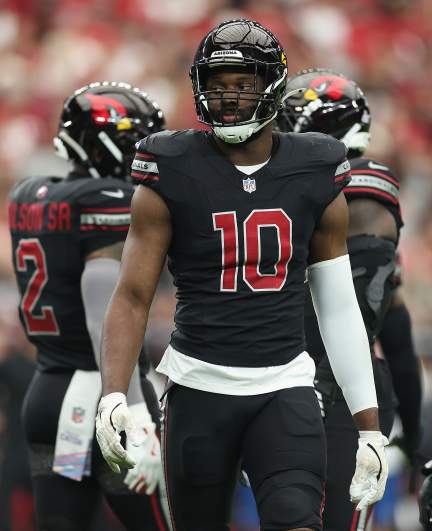 Sweat is the key to Arizona's pass rush this season