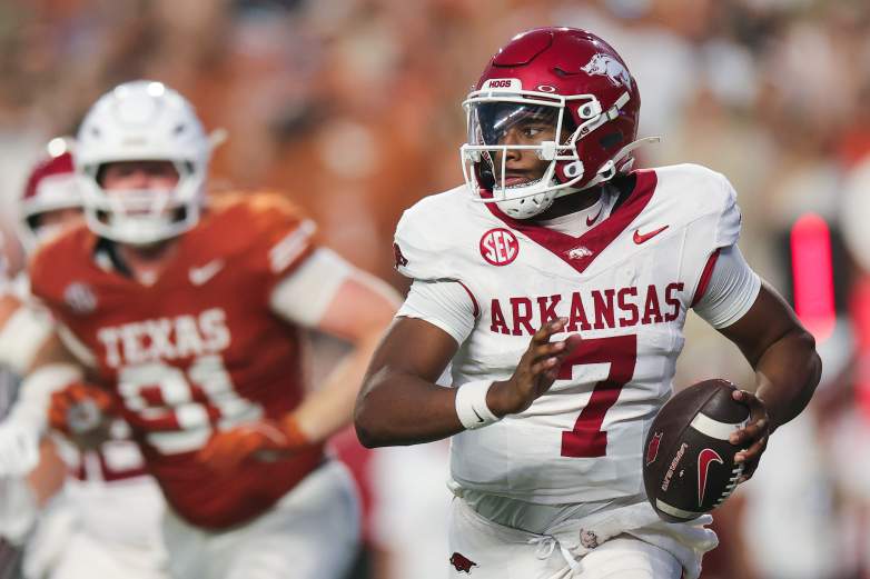 KJ Jackson evades Texas defenders