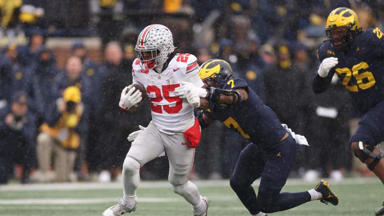 Bo Jackson runs against Michigan