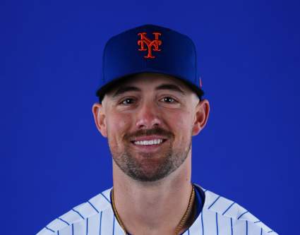 Chicago Cubs Quietly Sign 29-Year-Old Shortstop During White Sox Series