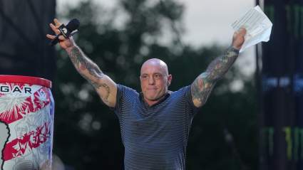 UFC Commentator Joe Rogan Defends Tom Aspinall