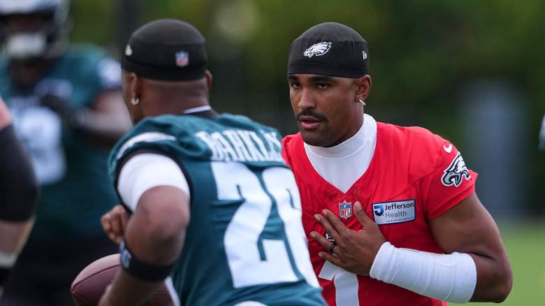 Jalen Hurts Saquon Barkley Philadelphia Eagles